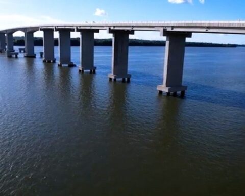 Ponte transaraguaia